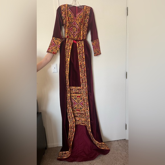 *SOLD* Palestinian Thobe - Henna dress - Picture 6 of 17